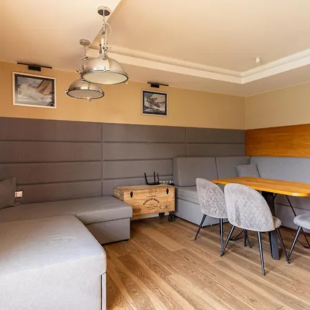 Grand - Blue Marlin - Luxury *