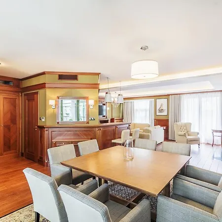 Grand - Blue Marlin - Luxury *