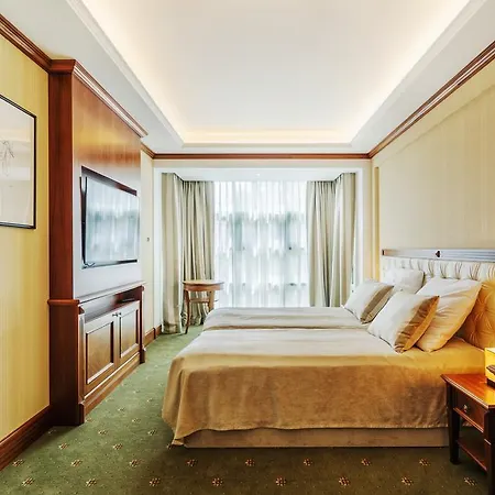 Grand - Blue Marlin - Luxury *