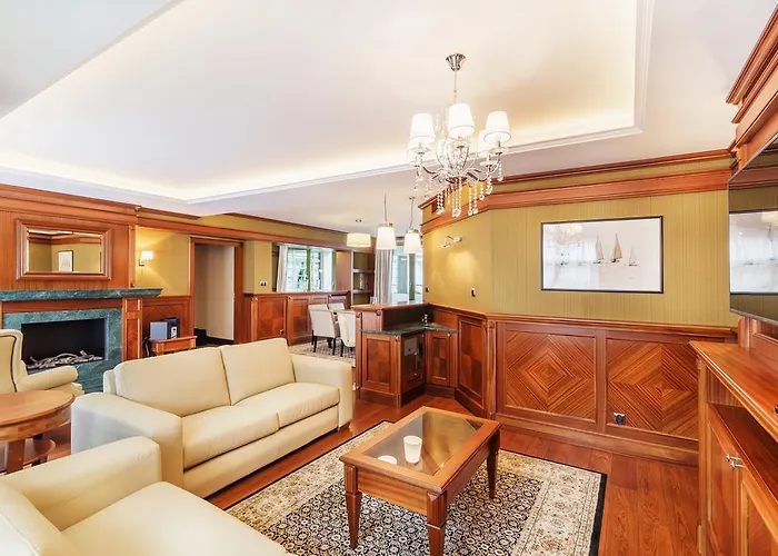 Grand - Blue Marlin - Luxury