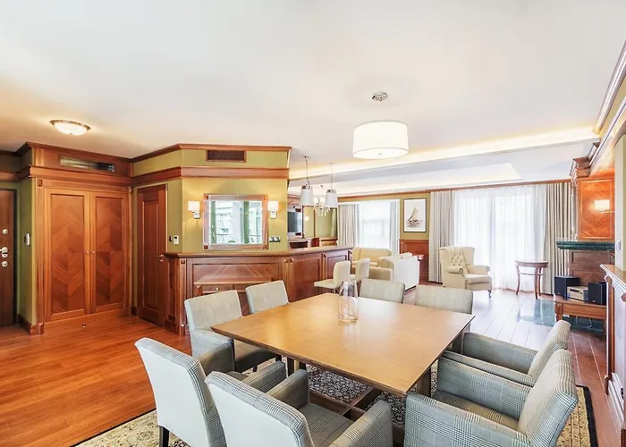 Grand - Blue Marlin - Luxury *